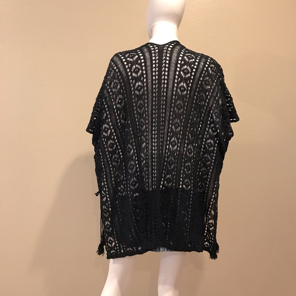 Black Crochet Poncho Beach Cover Up One Size V Neck Open Knit Boho Chic Classic - Picture 2 of 6